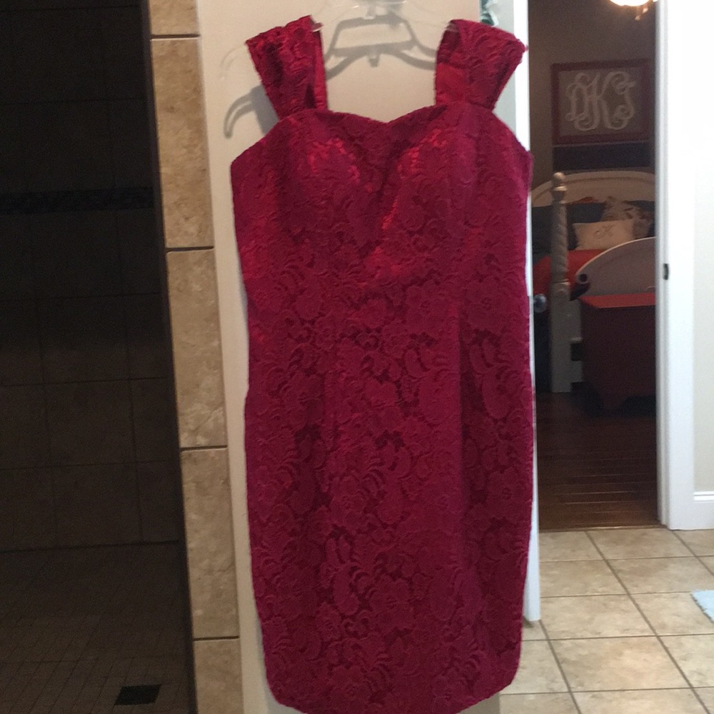 T-length true red semi-formal dress with Shaw - Picture 2 of 4